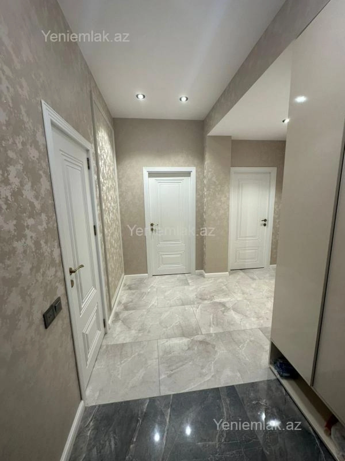 Satılır 2 otaqlı yeni tikili 74 m²