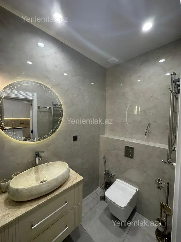Satılır 2 otaqlı yeni tikili 74 m²