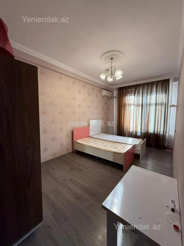 Satılır 2 otaqlı yeni tikili 65 m²