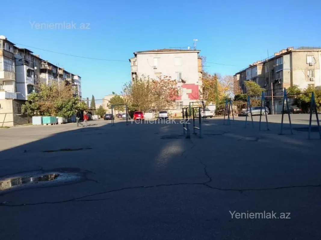 Satılır 2 otaqlı köhnə tikili 50 m²