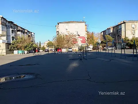 Satılır 2 otaqlı köhnə tikili 50 m²