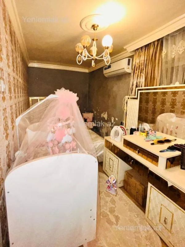 Satılır 2 otaqlı köhnə tikili 50 m²