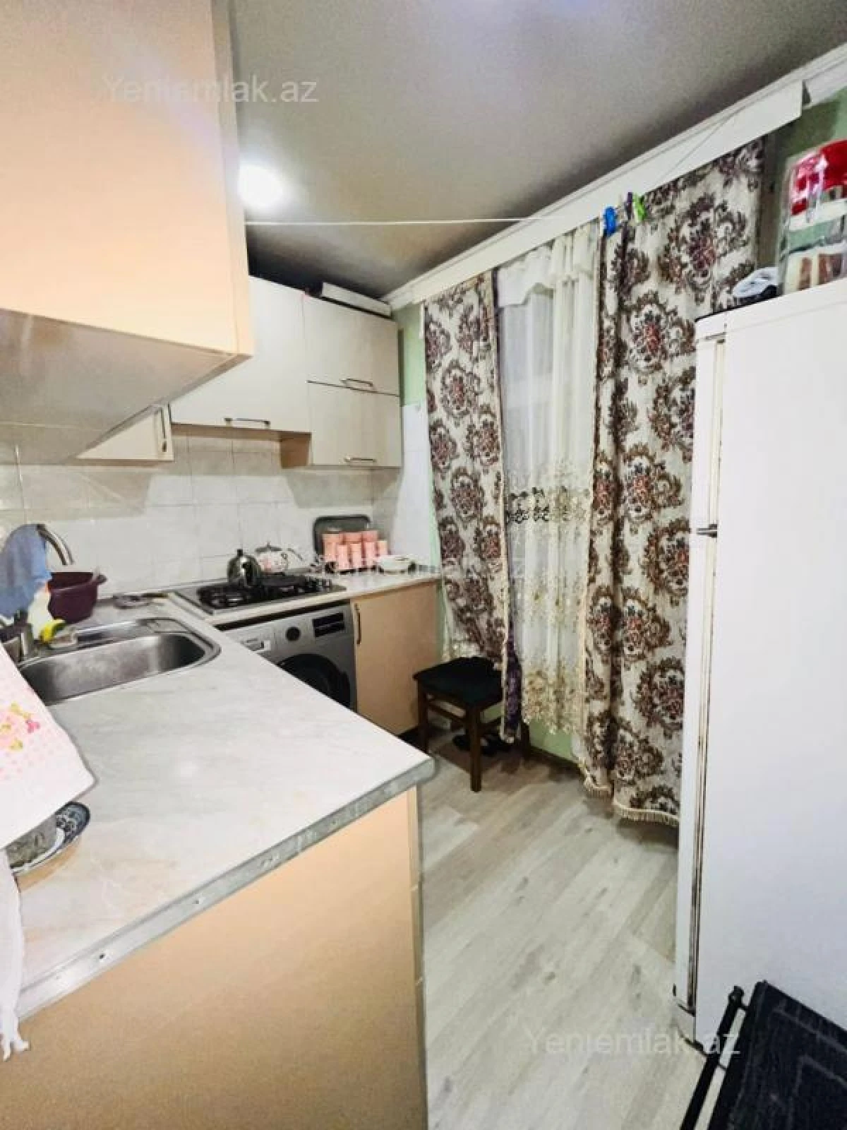 Satılır 2 otaqlı köhnə tikili 50 m²