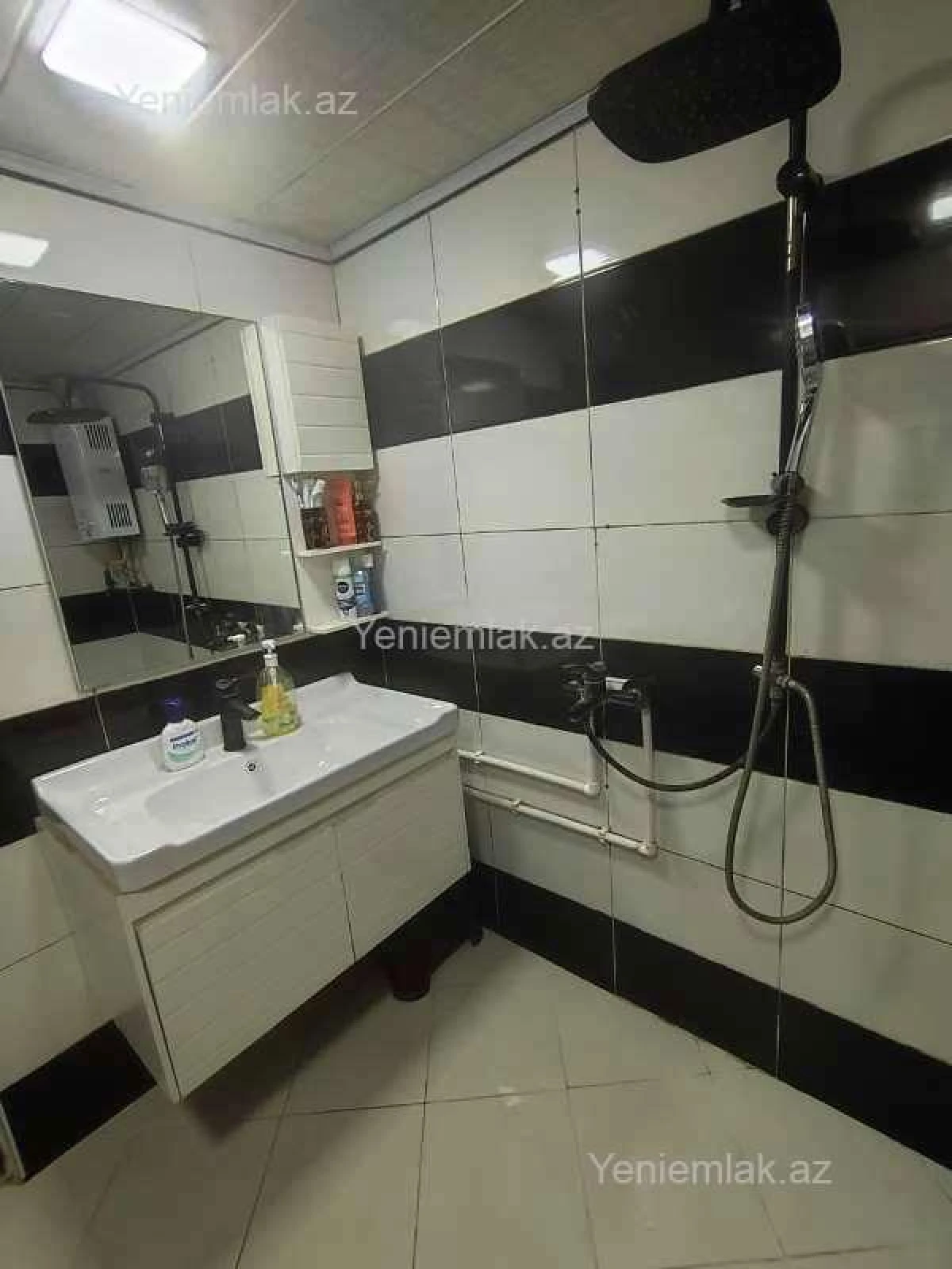 Satılır 2 otaqlı köhnə tikili 45 m²