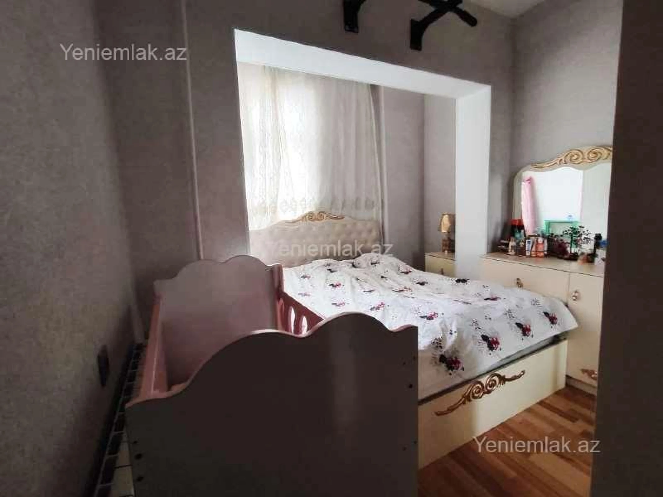 Satılır 2 otaqlı köhnə tikili 45 m²