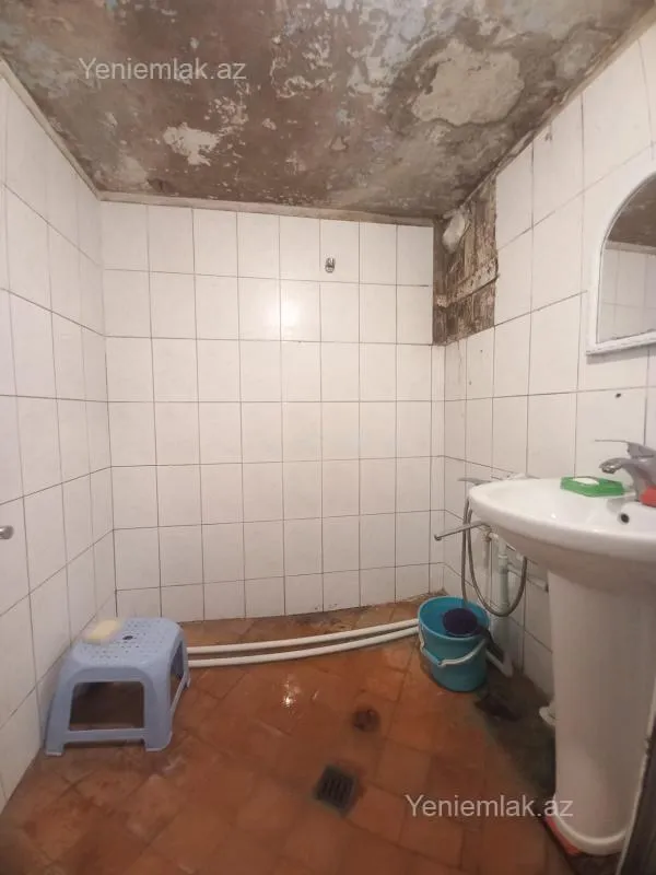 Satılır 3 otaqlı köhnə tikili 68 m²