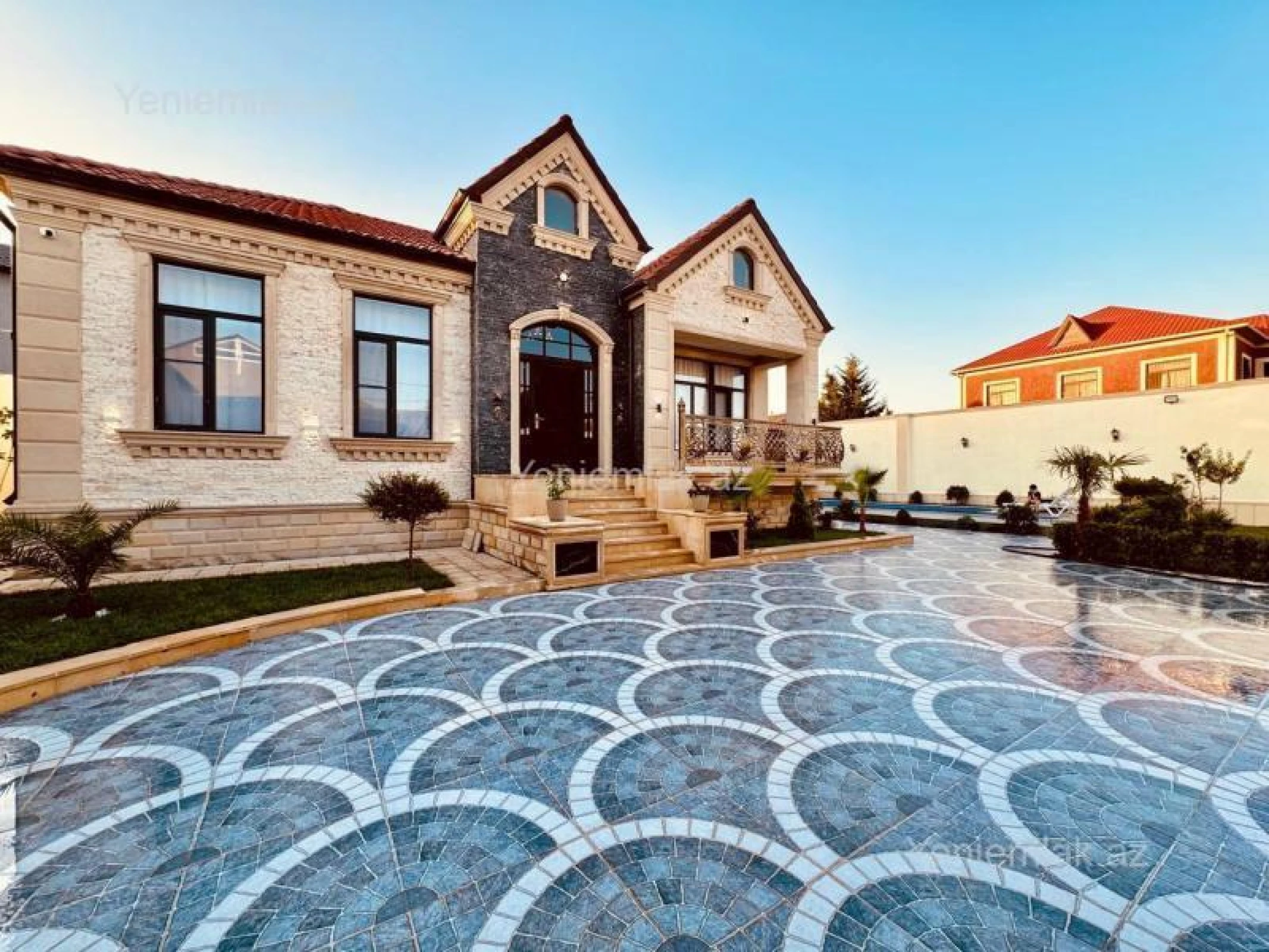 Satılır 4 otaqlı həyət evi 160 m²