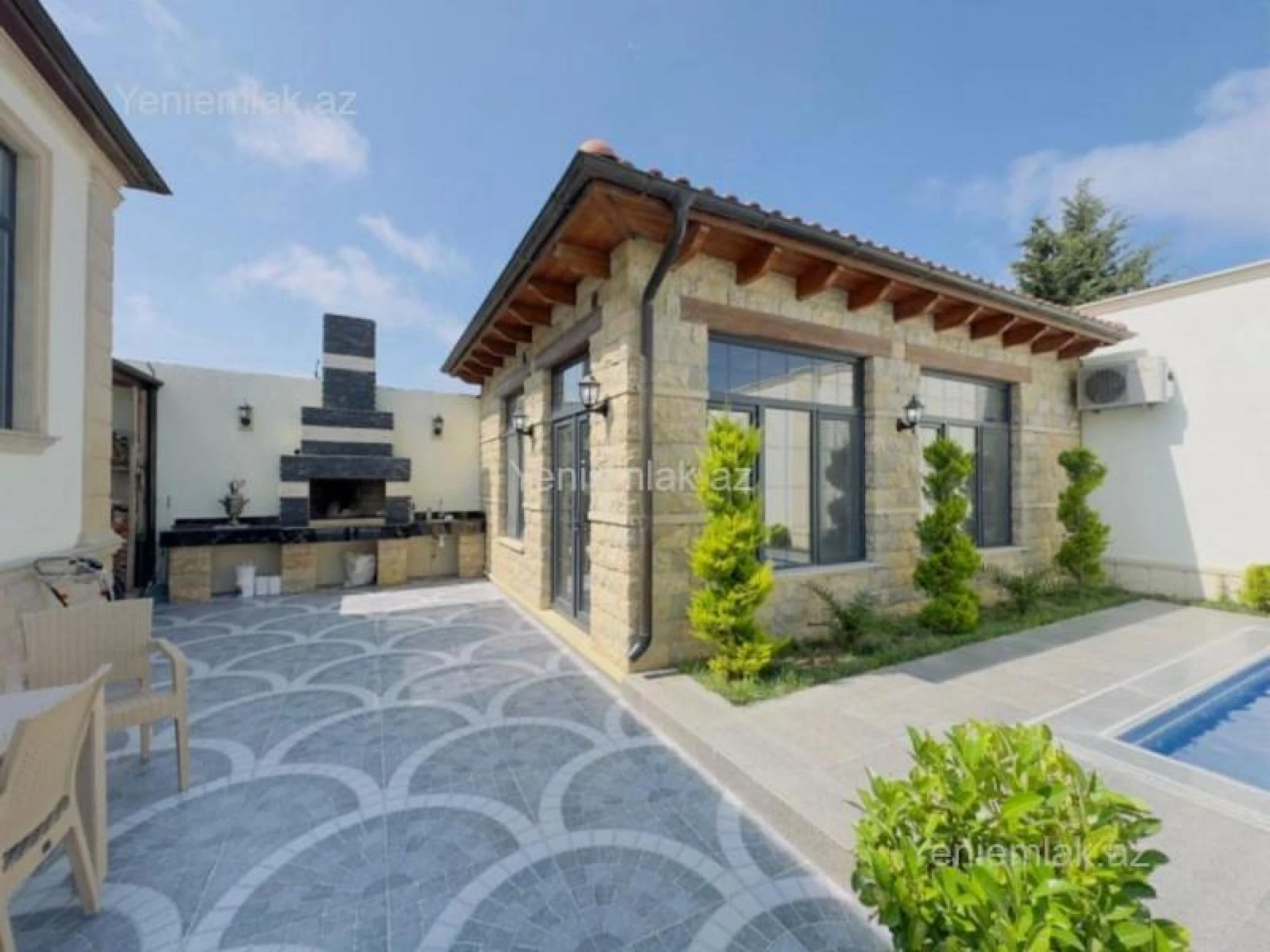 Satılır 4 otaqlı həyət evi 160 m²