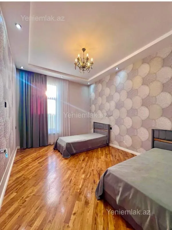 Satılır 4 otaqlı həyət evi 160 m²