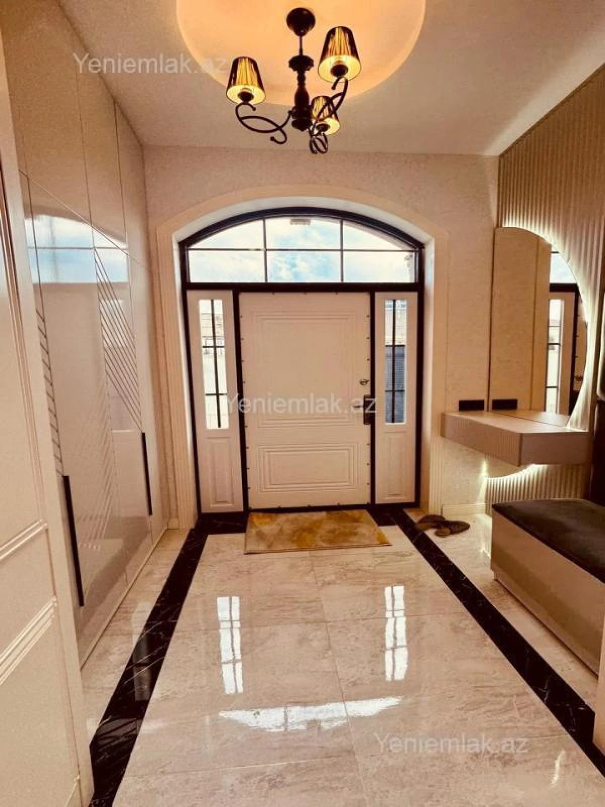 Satılır 4 otaqlı həyət evi 160 m²