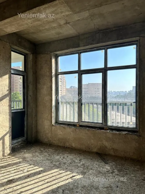 Satılır 2 otaqlı yeni tikili 85 m²