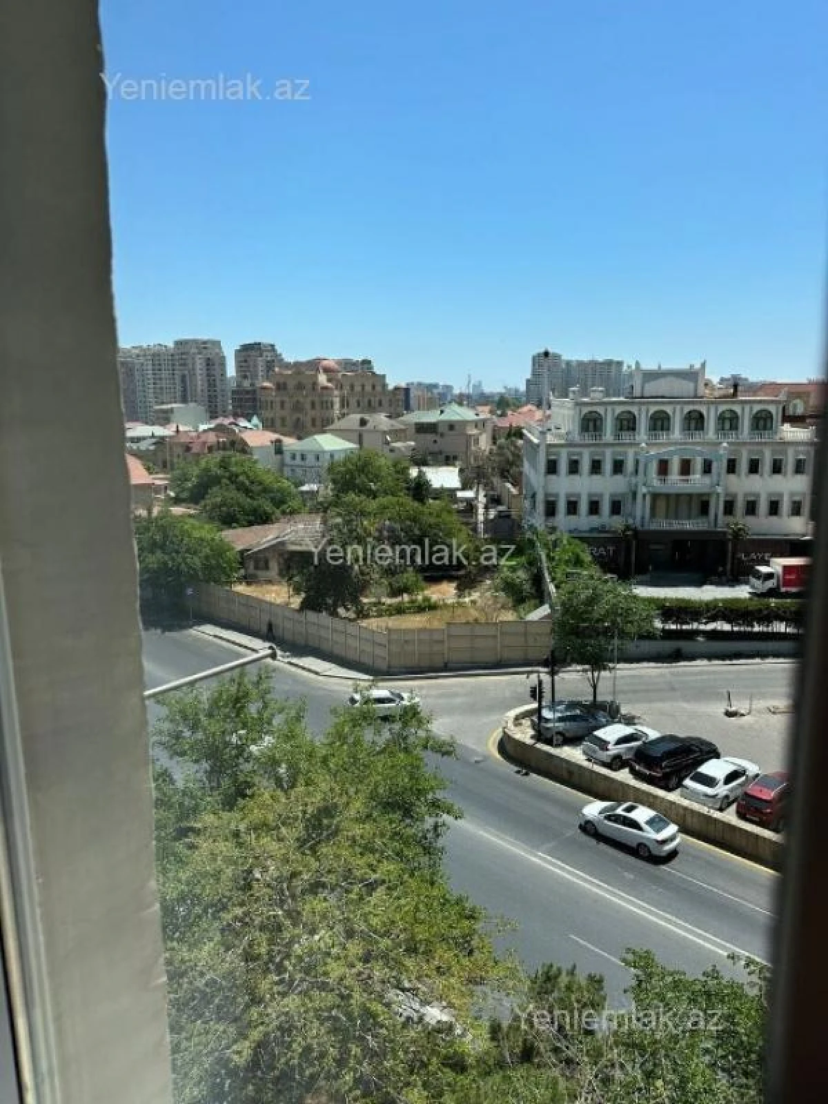 Satılır 3 otaqlı köhnə tikili 90 m²