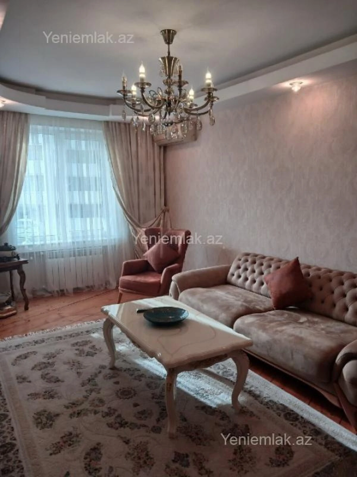 Satılır 3 otaqlı köhnə tikili 90 m²