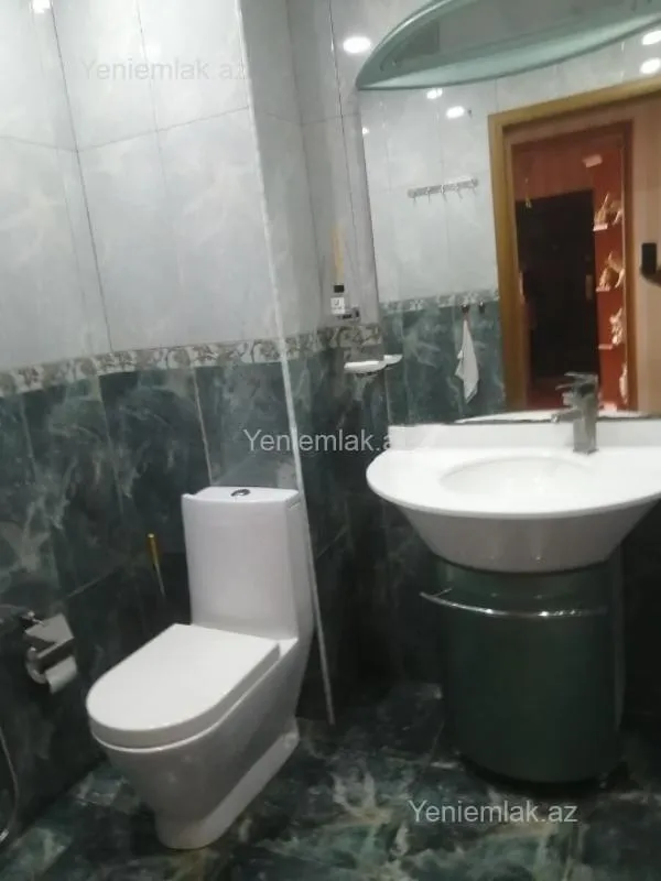 Satılır 3 otaqlı köhnə tikili 90 m²