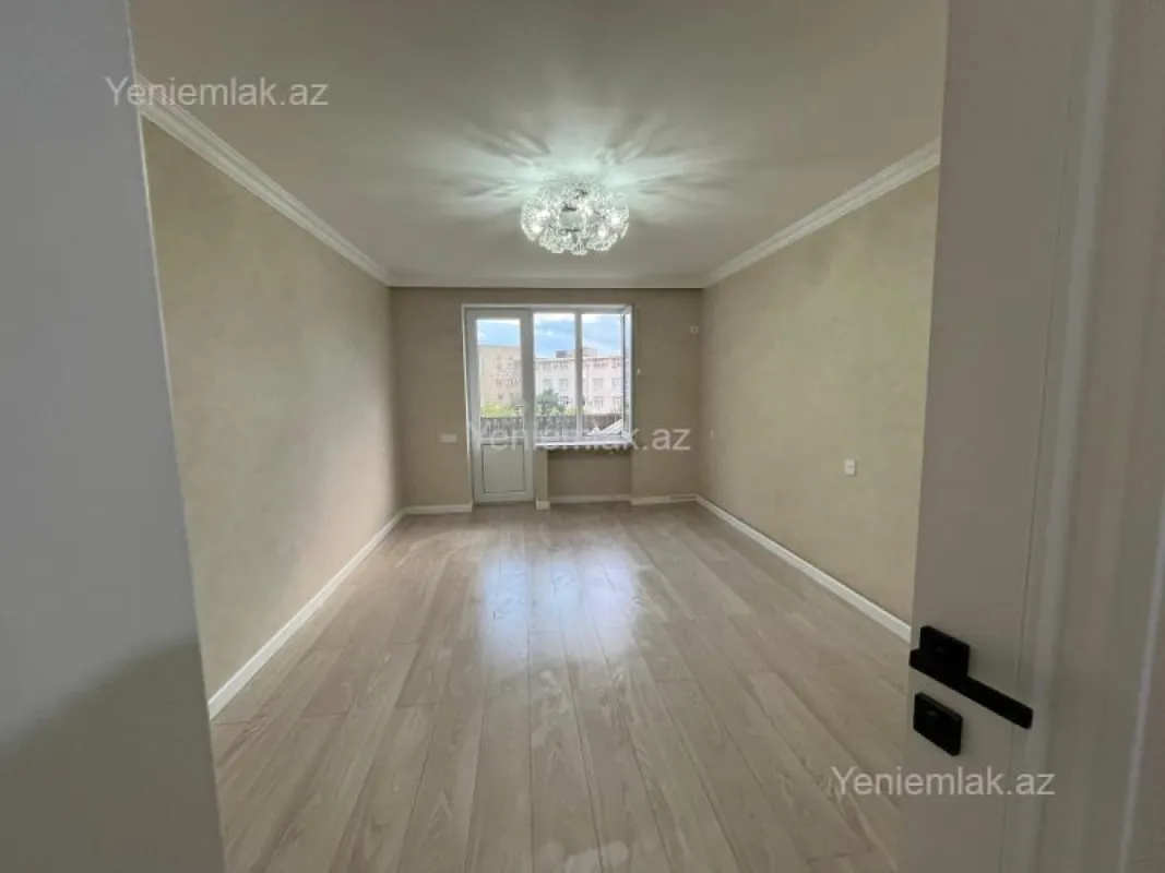 Satılır 3 otaqlı köhnə tikili 75 m²