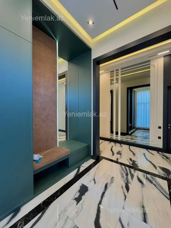 Satılır 5 otaqlı həyət evi 250 m²