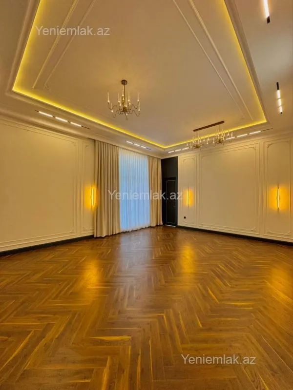 Satılır 5 otaqlı həyət evi 250 m²