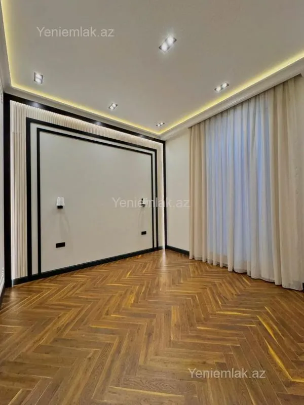 Satılır 5 otaqlı həyət evi 250 m²