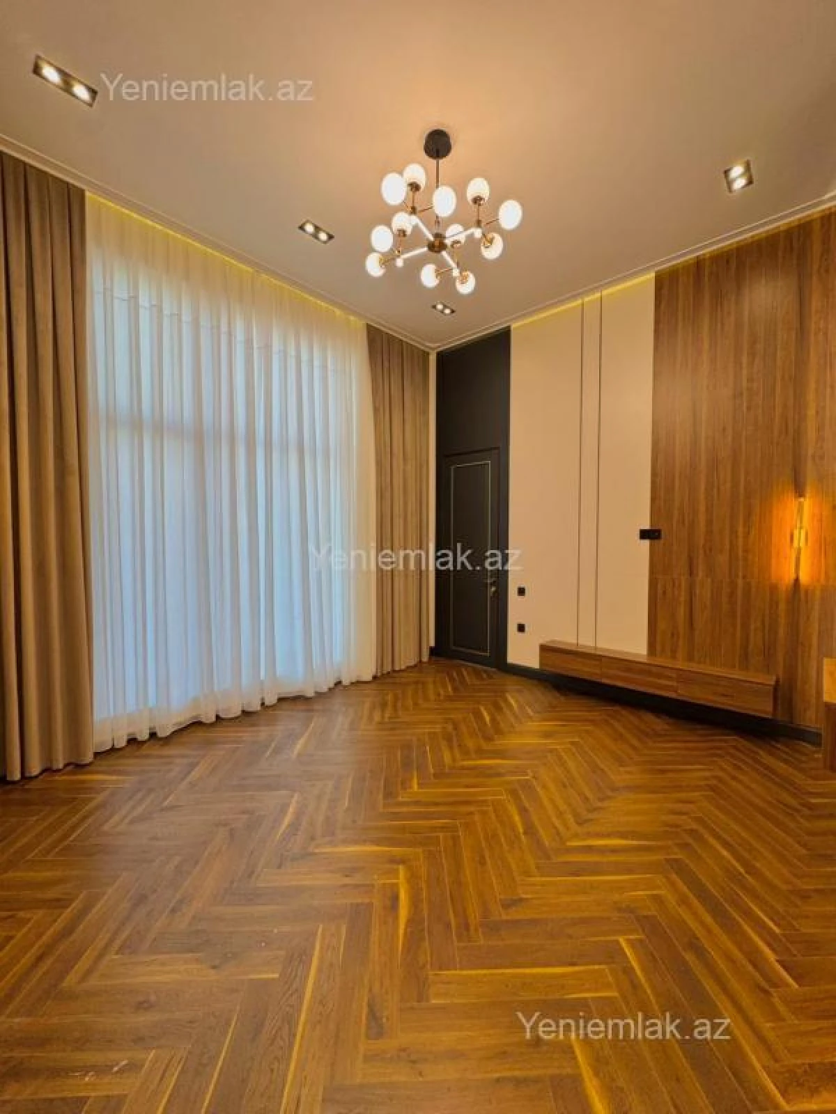 Satılır 5 otaqlı həyət evi 250 m²