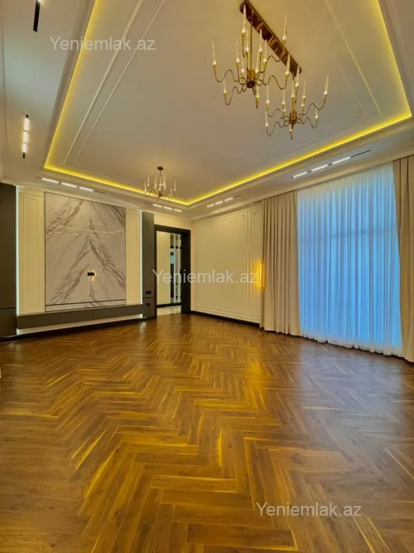 Satılır 5 otaqlı həyət evi 250 m²