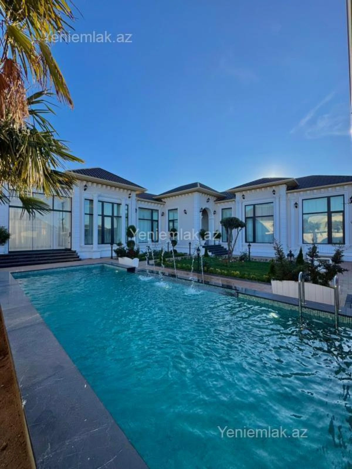 Satılır 5 otaqlı həyət evi 250 m²