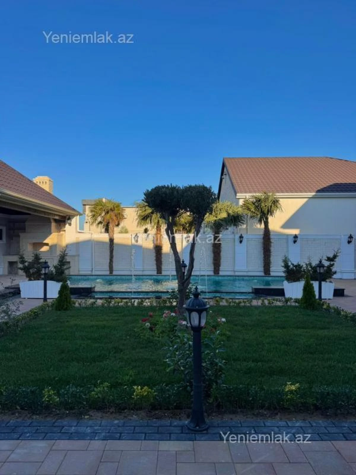 Satılır 5 otaqlı həyət evi 250 m²