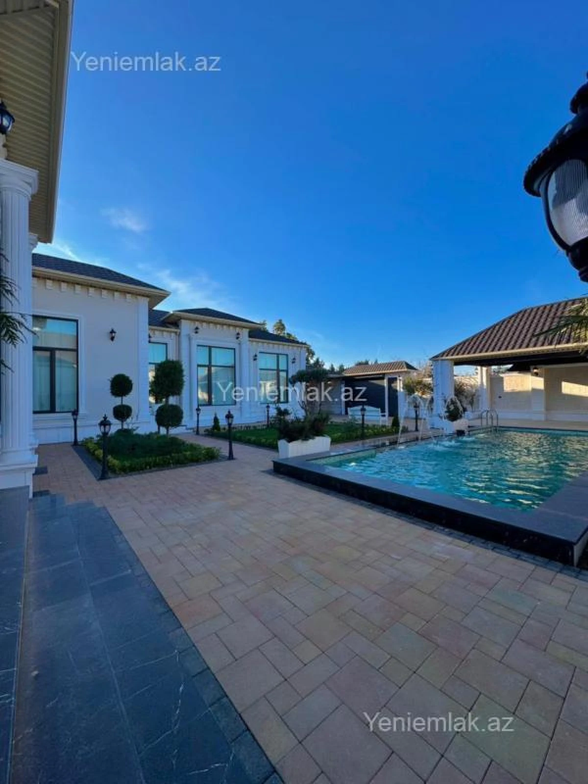 Satılır 5 otaqlı həyət evi 250 m²