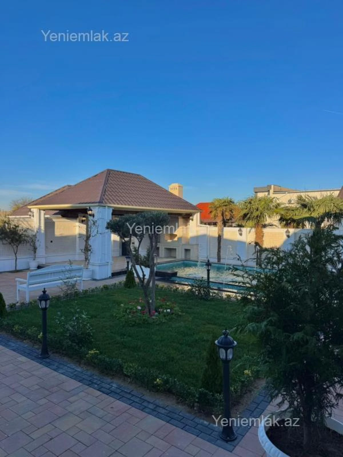 Satılır 5 otaqlı həyət evi 250 m²