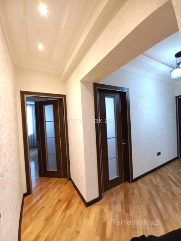Satılır 2 otaqlı yeni tikili 85 m²
