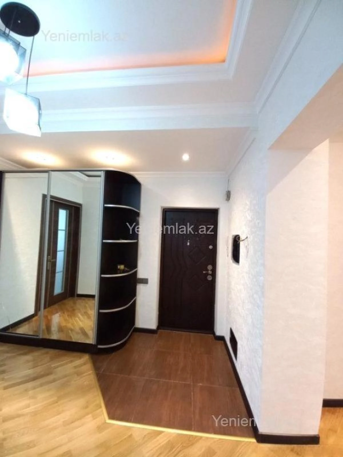 Satılır 2 otaqlı yeni tikili 85 m²