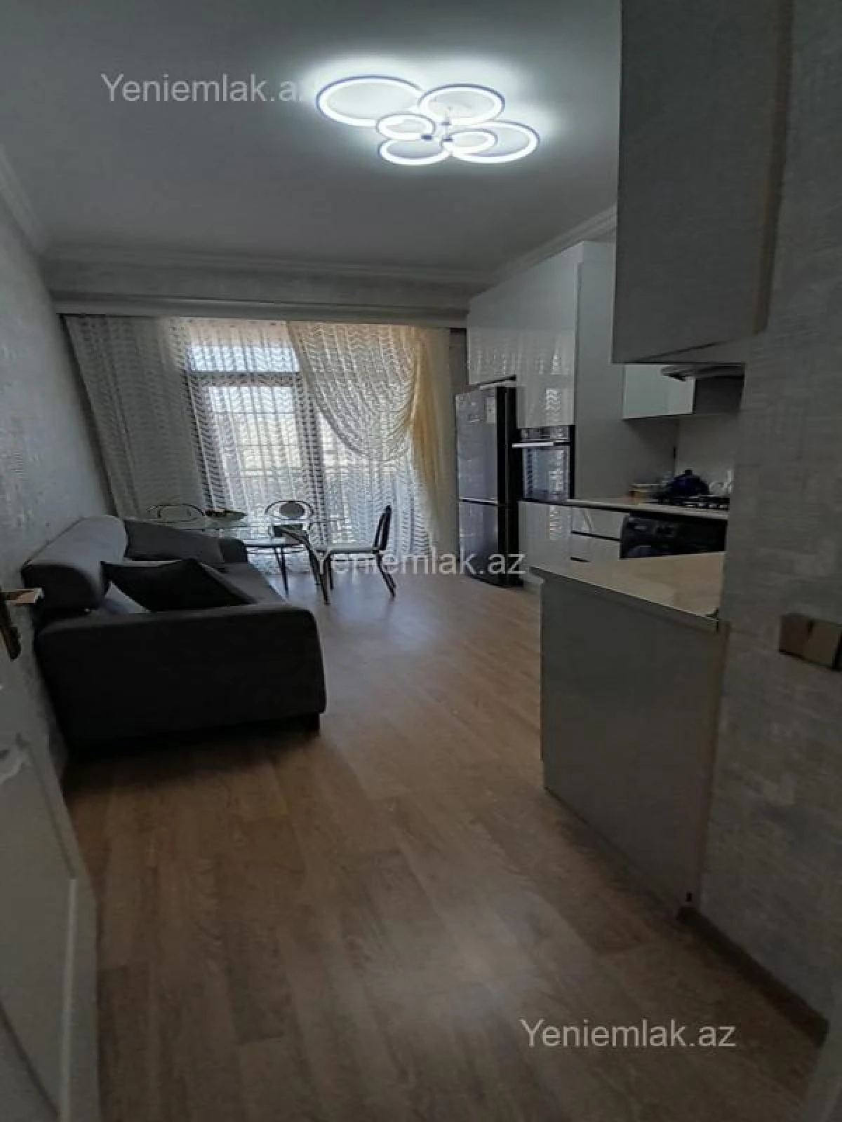 Satılır 3 otaqlı yeni tikili 90 m²