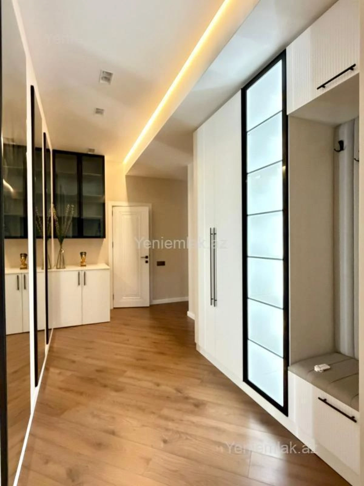 Satılır 2 otaqlı yeni tikili 60 m²