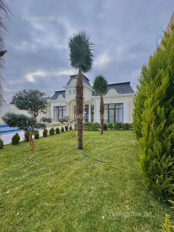 Satılır 5 otaqlı həyət evi 240 m²