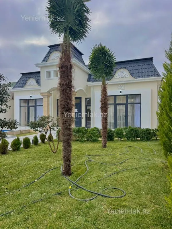 Satılır 5 otaqlı həyət evi 240 m²