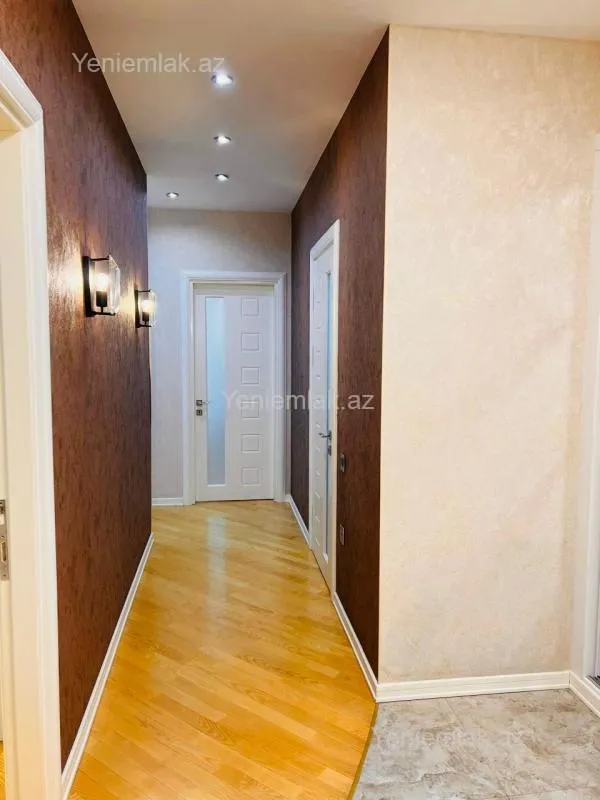 Satılır 3 otaqlı yeni tikili 105 m²