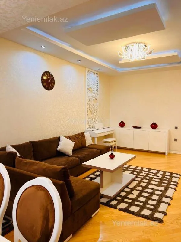 Satılır 3 otaqlı yeni tikili 105 m²
