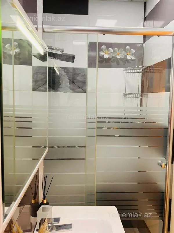 Satılır 3 otaqlı yeni tikili 105 m²