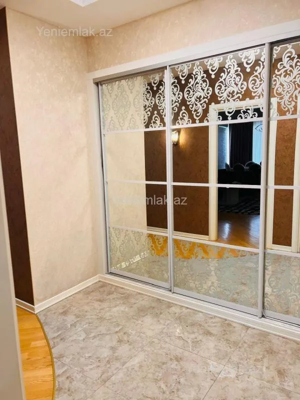 Satılır 3 otaqlı yeni tikili 105 m²
