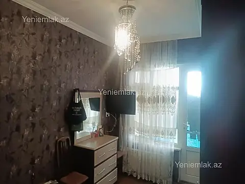 Satılır 3 otaqlı köhnə tikili 80 m²