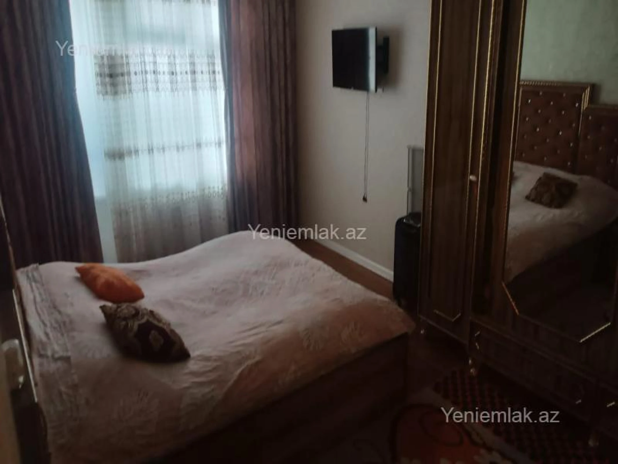 Satılır 3 otaqlı köhnə tikili 80 m²