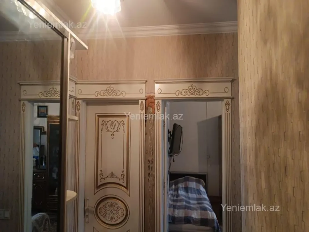 Satılır 3 otaqlı köhnə tikili 80 m²