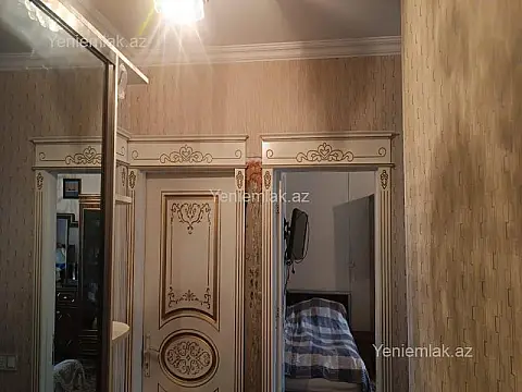 Satılır 3 otaqlı köhnə tikili 80 m²