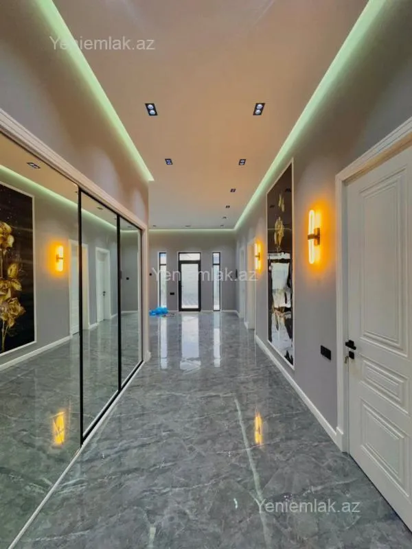 Satılır 5 otaqlı həyət evi 220 m²