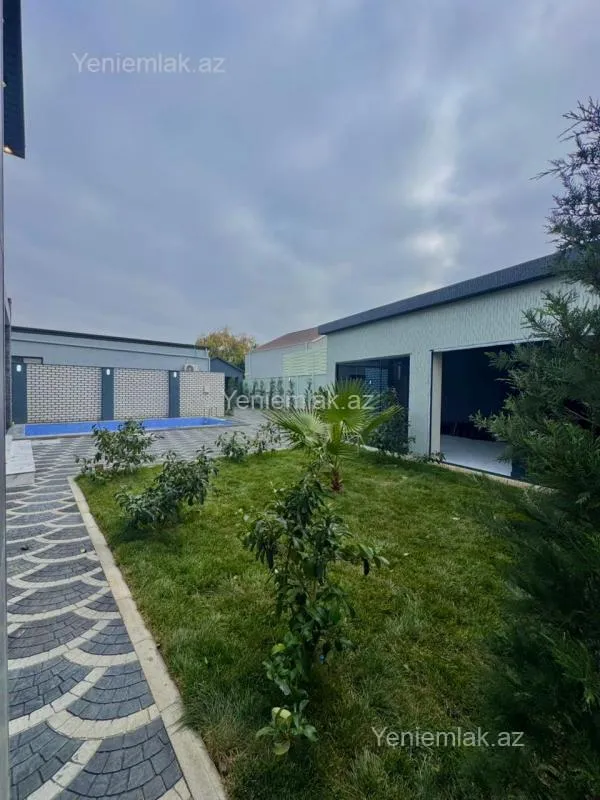 Satılır 5 otaqlı həyət evi 220 m²