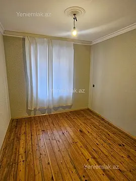 Satılır 2 otaqlı köhnə tikili 60 m²