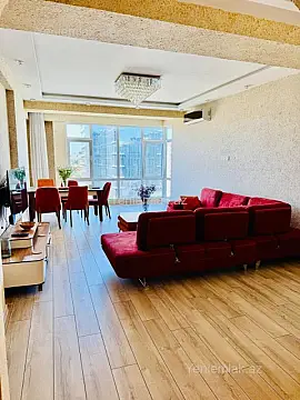 Satılır 3 otaqlı yeni tikili 125 m²