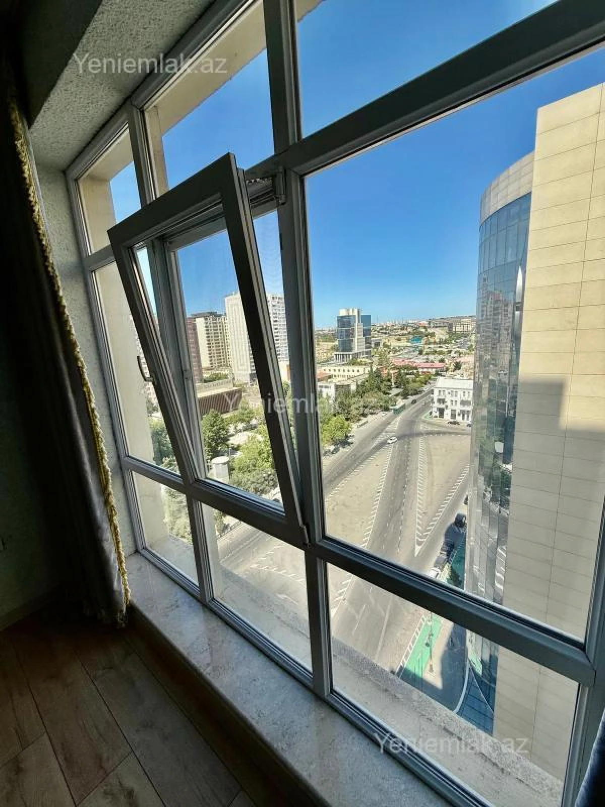 Satılır 3 otaqlı yeni tikili 125 m²