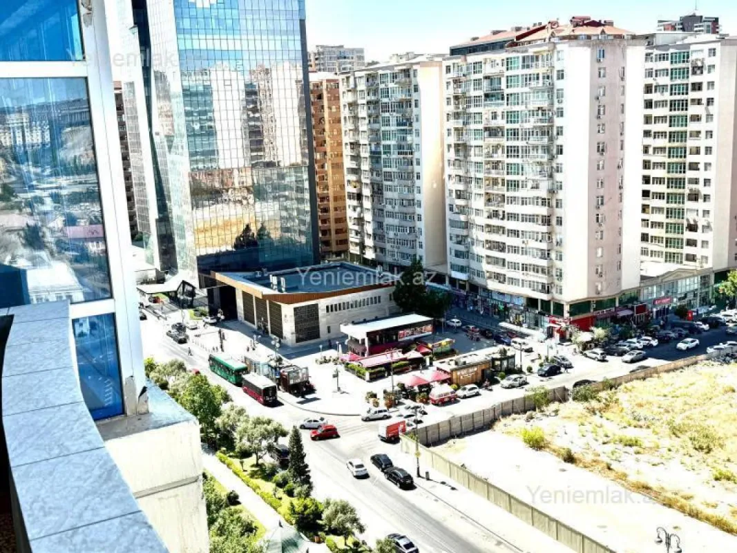 Satılır 3 otaqlı yeni tikili 125 m²