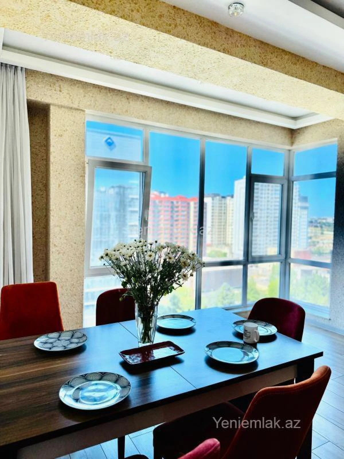 Satılır 3 otaqlı yeni tikili 125 m²