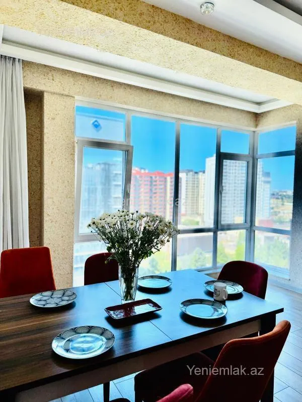 Satılır 3 otaqlı yeni tikili 125 m²